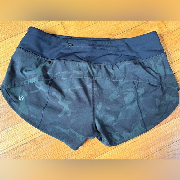 Lululemon shorts - Picture 2 of 7